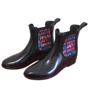 Juicy Couture Romance Black Glossy Rain Boots Waterproof Chelsea Style Logo NWOB